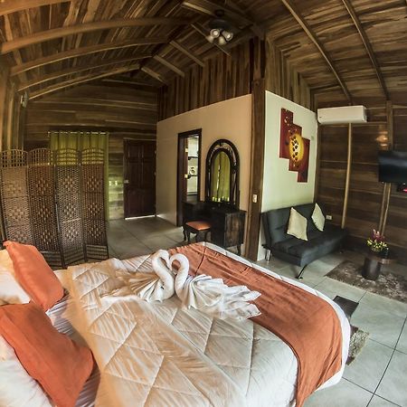 Hotel Rancho Cerro Azul La Fortuna Екстер'єр фото