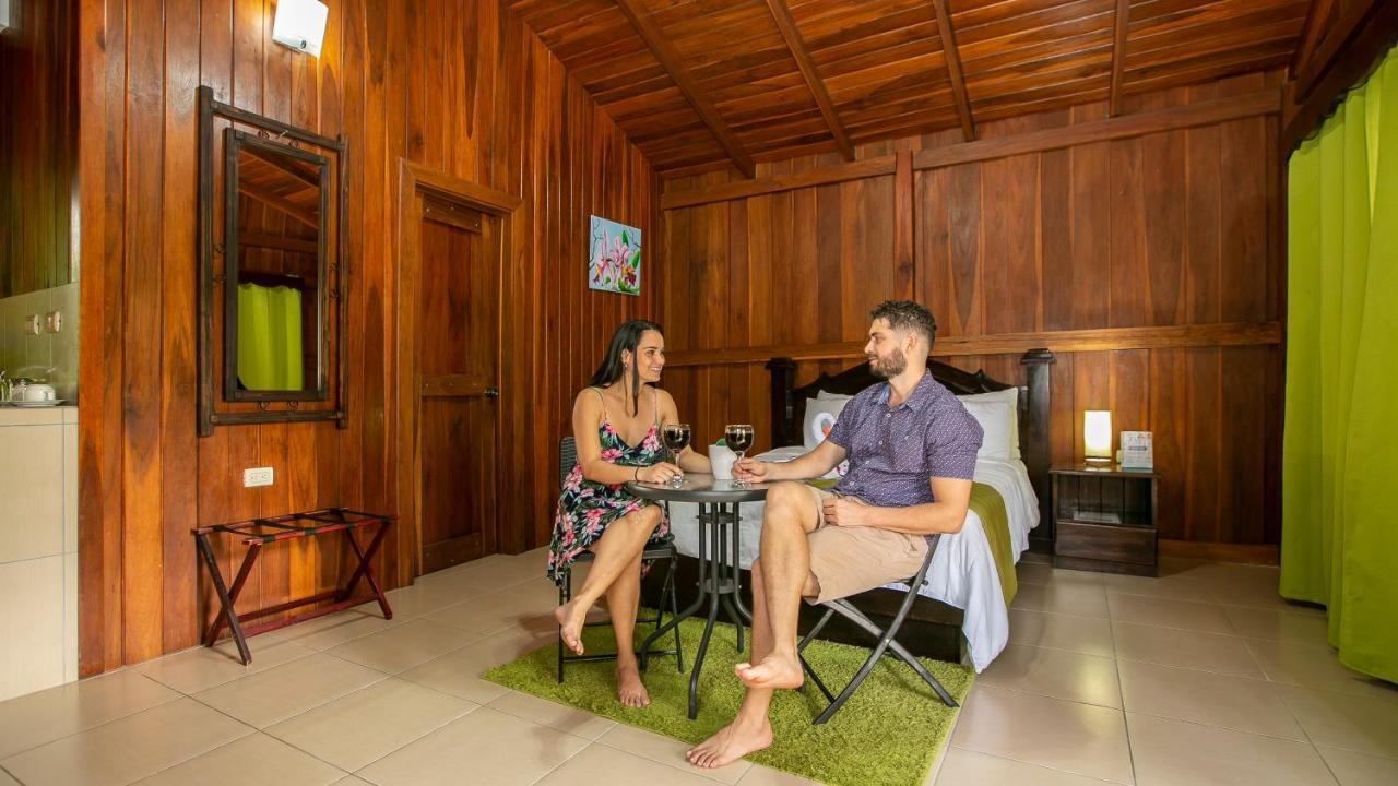 Hotel Rancho Cerro Azul La Fortuna Екстер'єр фото