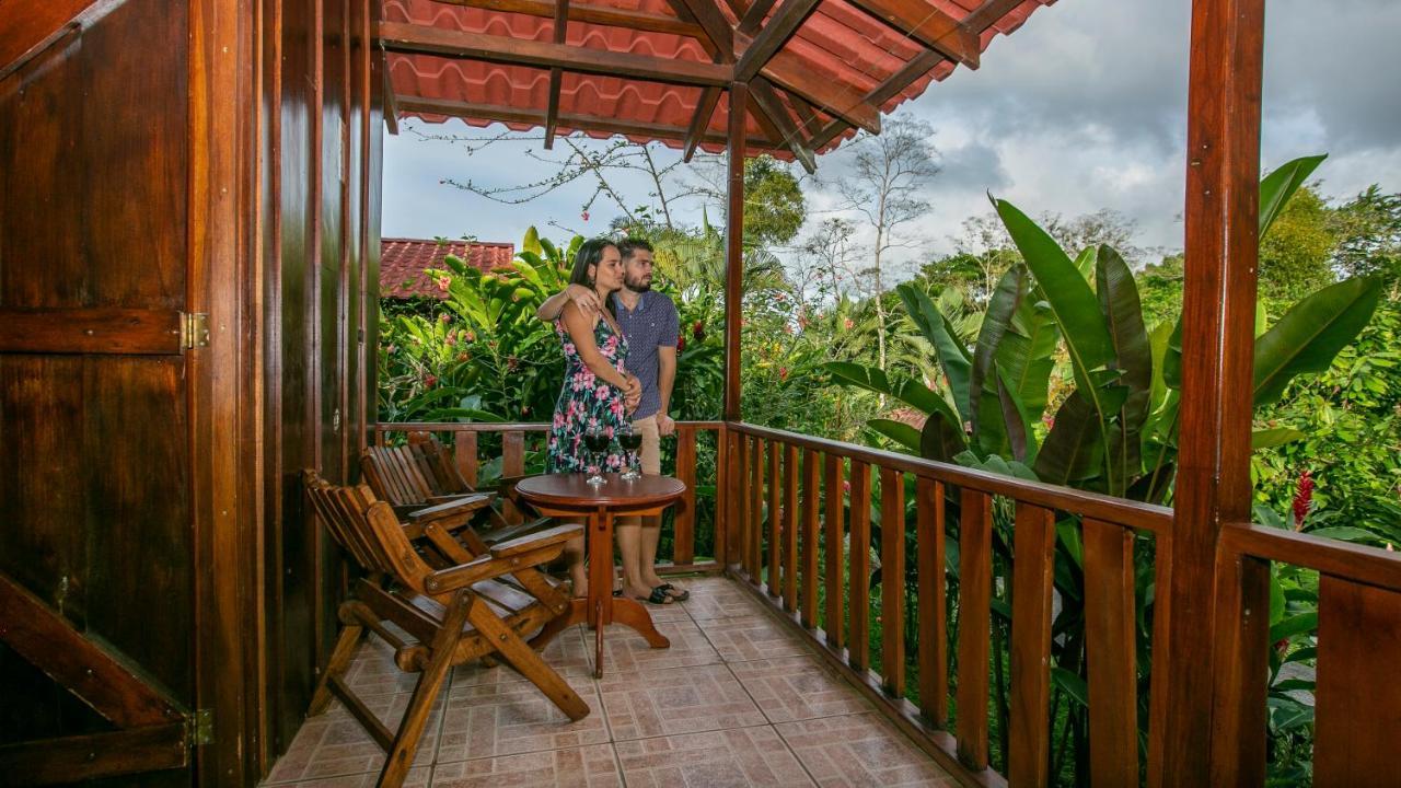 Hotel Rancho Cerro Azul La Fortuna Екстер'єр фото