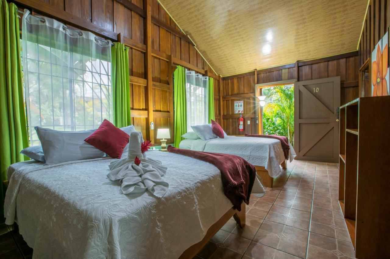 Hotel Rancho Cerro Azul La Fortuna Екстер'єр фото