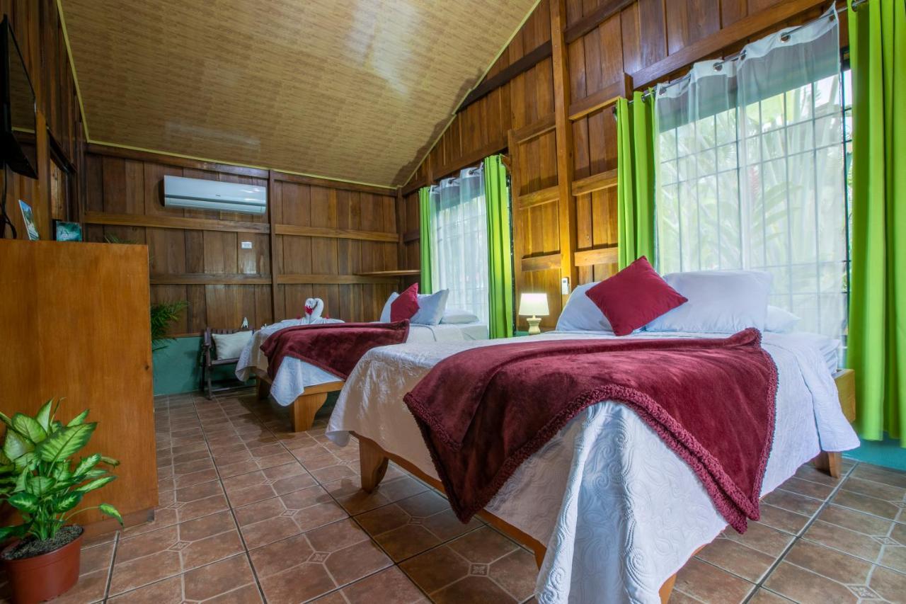 Hotel Rancho Cerro Azul La Fortuna Екстер'єр фото