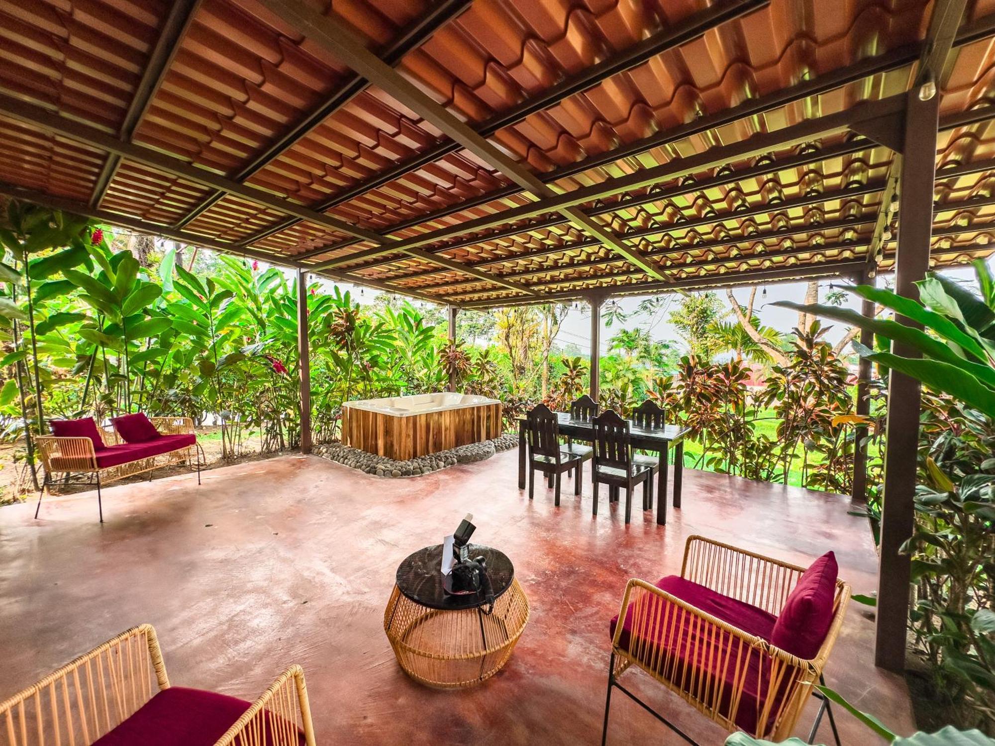 Hotel Rancho Cerro Azul La Fortuna Екстер'єр фото