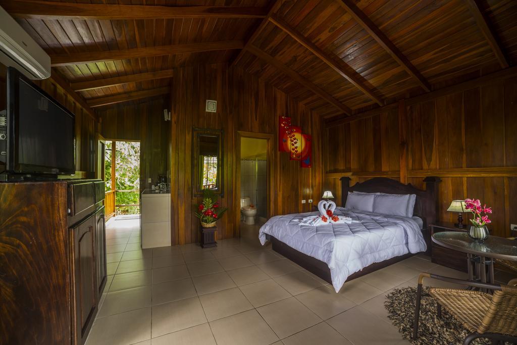 Hotel Rancho Cerro Azul La Fortuna Екстер'єр фото