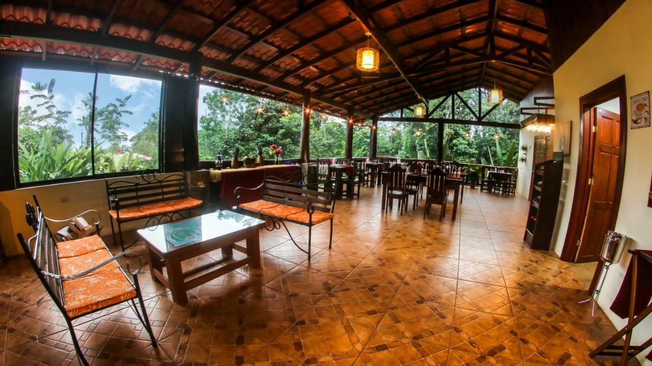 Hotel Rancho Cerro Azul La Fortuna Екстер'єр фото